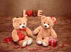 情人节一天词爱心夫妇泰迪熊