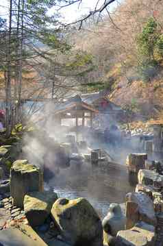 户外热春天温泉日本秋天