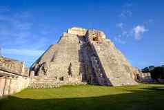 风景优美的视图史前玛雅金字塔uxmal