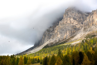 秋天一步falzarego白云石山脉意大利阿尔卑斯山脉