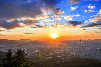 日落首尔视图南韩国很多世界