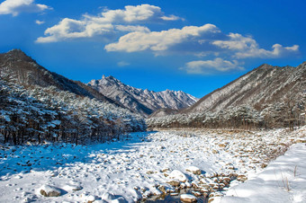 拉克山山覆盖雪冬天南韩国