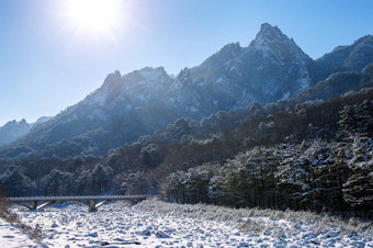 拉克山山覆盖雪冬天南韩国