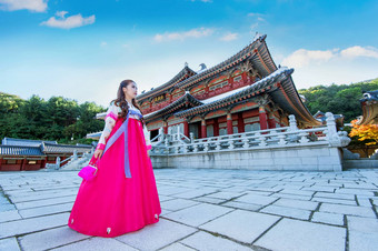 女人<strong>韩服</strong>Gyeongbokgung传统的朝鲜文衣<strong>服</strong>