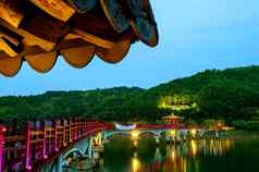 色彩斑斓的桥沃林京桥晚上安东韩国