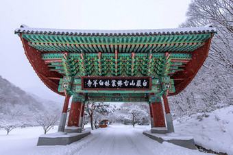 门baekyangsa寺庙下降雪naejangsan山冬天雪著名的山韩国冬天景观
