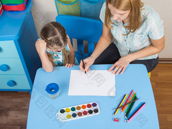 导师一年女孩表格画图片幼儿园