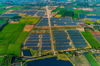 太阳能农场太阳能面板空气