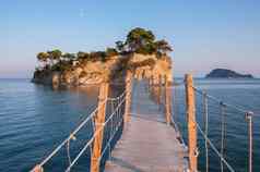 桥浮雕岛日落扎金索斯岛希腊