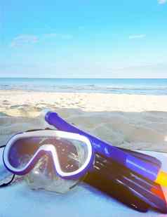 潜水护目镜通气管沙子海滩阳光