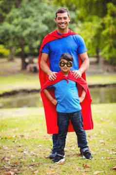 父亲儿子超级英雄服装