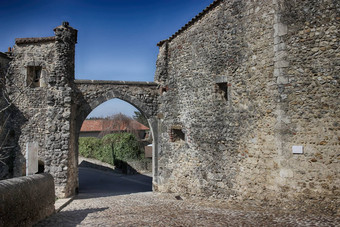 拱入口中世纪的小镇佩鲁贾