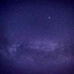 紫色的黑暗晚上天空星星