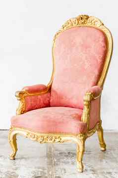 粉红色的古董椅子