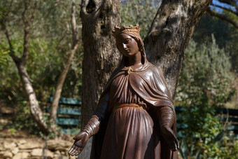 维珍玛丽雕塑