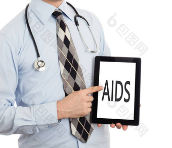 医生持有平板电脑艾滋病