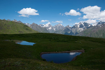 徒步旅行山