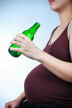 怀孕酒精怀孕了女不健康的母亲
