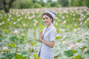 肖像美丽的年轻的女人亚洲护士