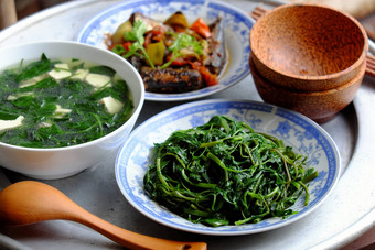 越南食物家庭餐晚餐时间