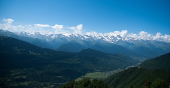 徒步旅行山