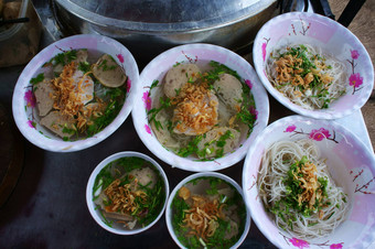 越南街食物面条汤