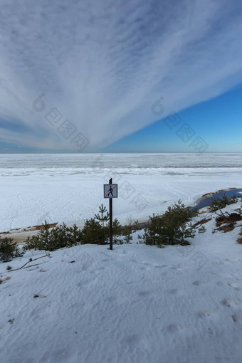 冬天雪海海岸波罗的海海拉脱维亚索尔克拉斯蒂