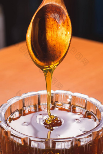 蜂蜜滴木勺子