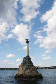 纪念碑淹没了船只塞瓦斯托波尔乌克兰