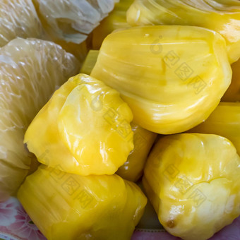 新鲜的美味的黄色的菠萝蜜水果市场