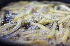 芯片土豆煎锅橄榄石油