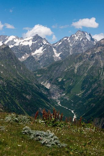 徒步旅行山