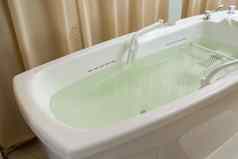 空极可意水流按摩浴缸浴缸填满水水疗中心