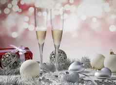 眼镜香槟圣诞节庆祝活动红色的装饰礼物