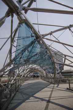 玻璃天花板人行桥金属结构