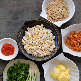 越南街食物玉米炸干虾