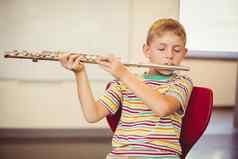 小学生玩长笛教室