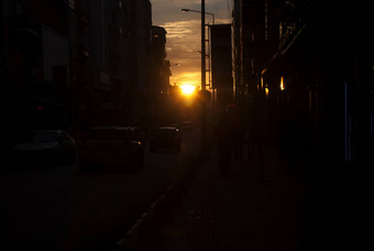 日落视图拥挤的街城市