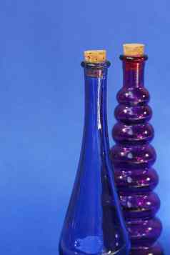 蓝色的紫色的瓶
