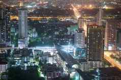 机场链接站摩天大楼晚上曼谷泰国