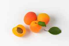 新鲜的成熟的杏子