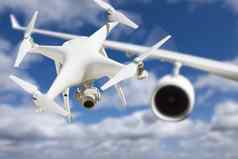 无人驾驶的飞机系统无人机四轴飞行器无人机空气