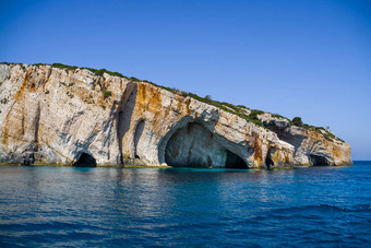 蓝色的洞穴悬崖扎金索斯岛视图蓝色的海