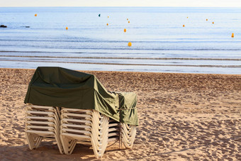 桩甲板椅子空海海滩