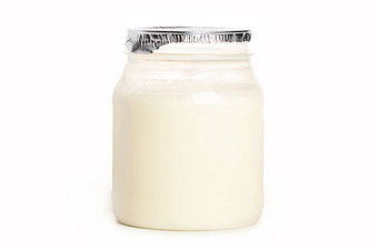 酸奶塑料包装孤立的白色背景