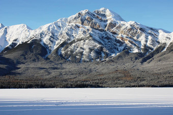 加拿大雪山