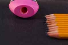 简单的铅笔粉红色的铅笔卷笔刀