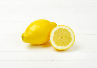 一半柠檬