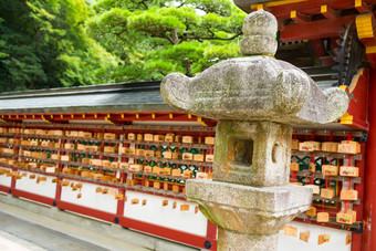 日本石头灯笼寺庙