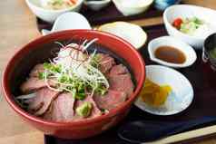 罕见的牛肉大米不日本餐厅